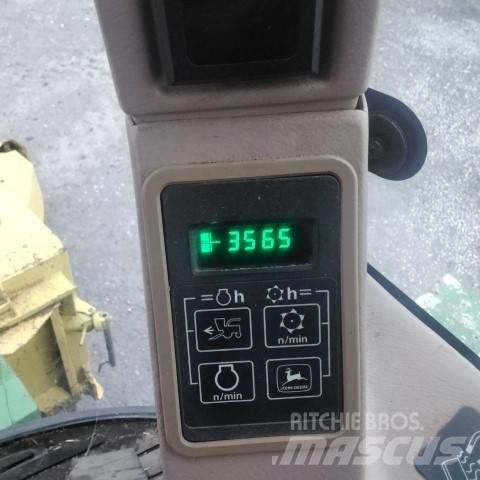 John Deere 6610 自走式飼料採集機