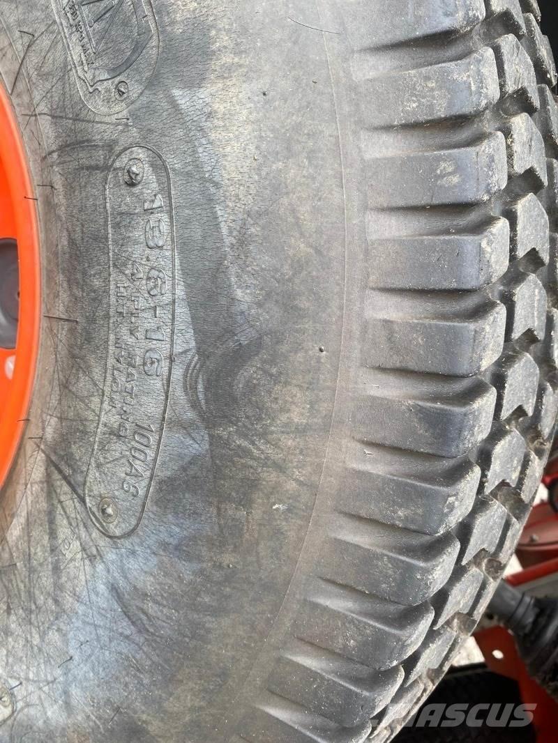 Kubota ST 401-C 小型曳引機