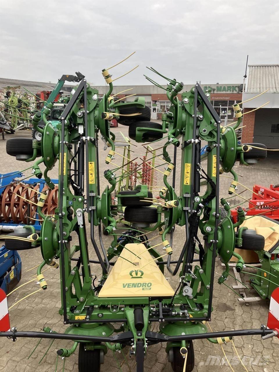 Krone Vendro 1020 耙與翻草機
