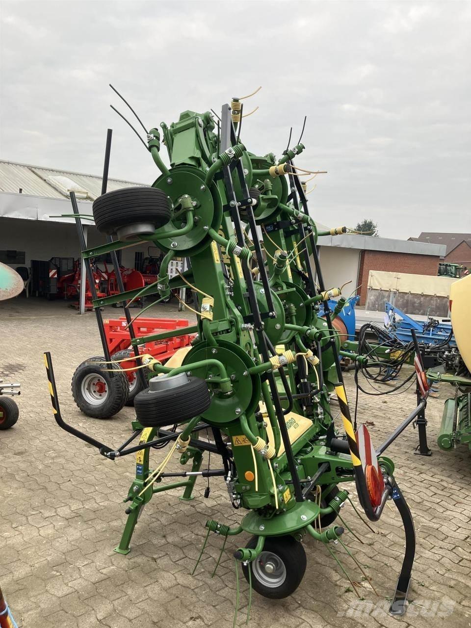 Krone Vendro 1020 耙與翻草機