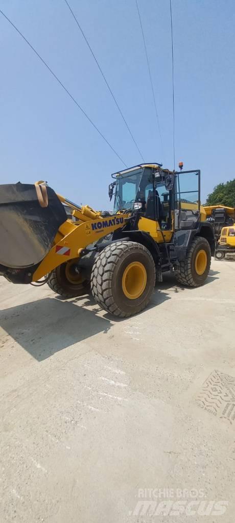 Komatsu WA270-8 輪胎式裝載機