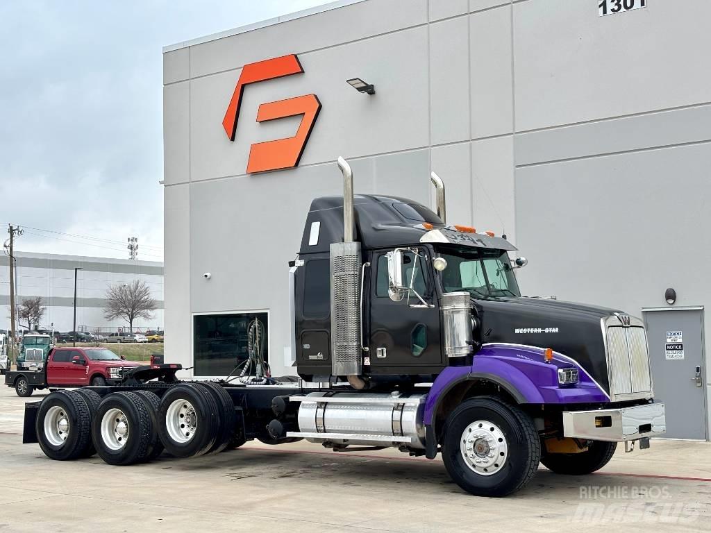 Western Star 4900 曳引機組件
