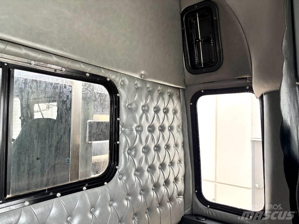 Western Star 4900 曳引機組件