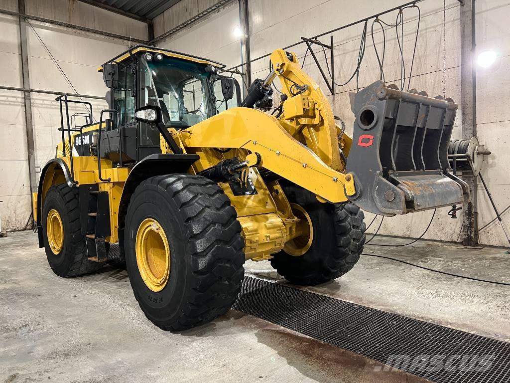 CAT 966 M 輪胎式裝載機