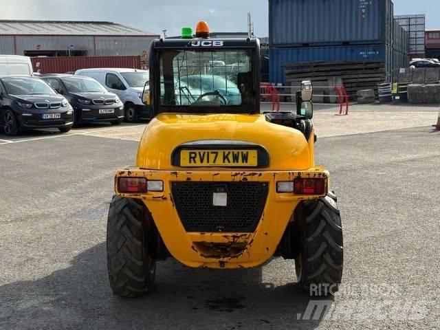 JCB 520-40 伸縮臂操作車