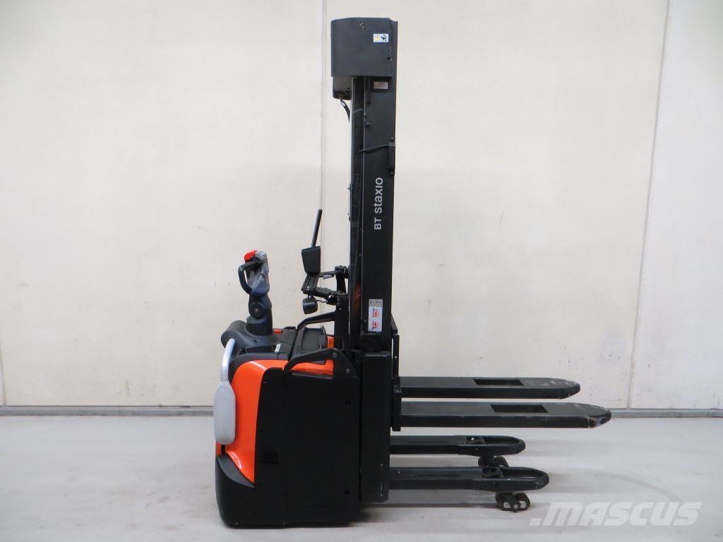 BT SPE140L 自走式堆積機