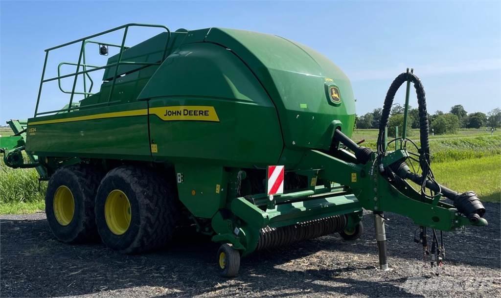 John Deere L624 方形打捆機