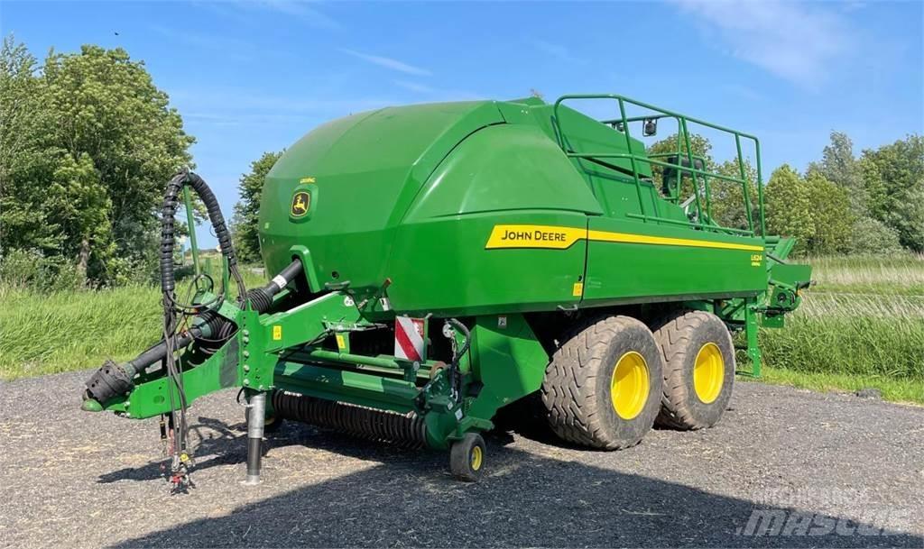 John Deere L624 方形打捆機