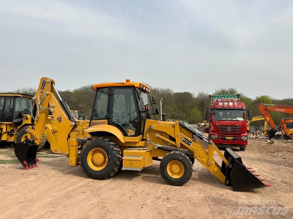 JCB 3CX 反鏟裝載機