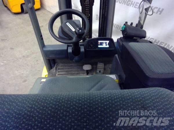 Jungheinrich EFG 320 電動堆高機
