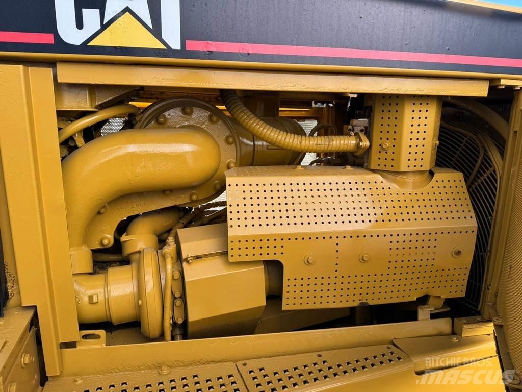 CAT D8R 履帶推土機