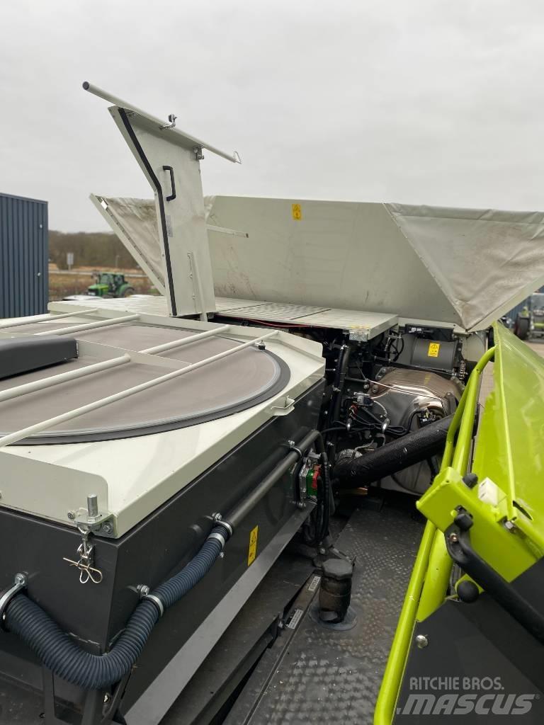 CLAAS LEXION 8800 聯合收穫機