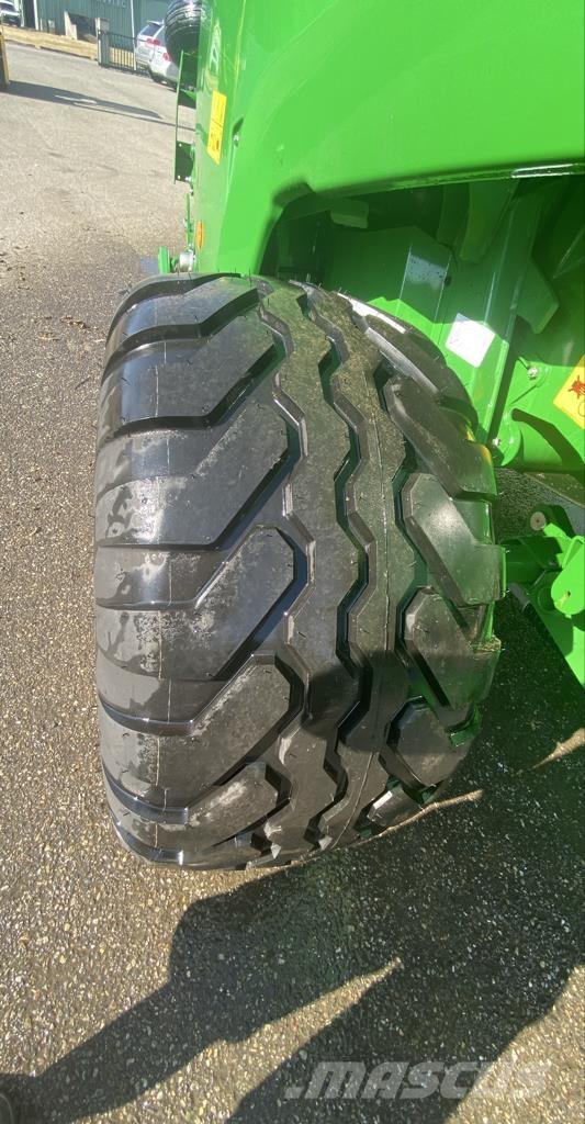 John Deere V461M 圓型牧草打包機