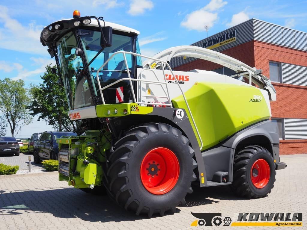 CLAAS Jaguar 860 4WD 自走式飼料採集機