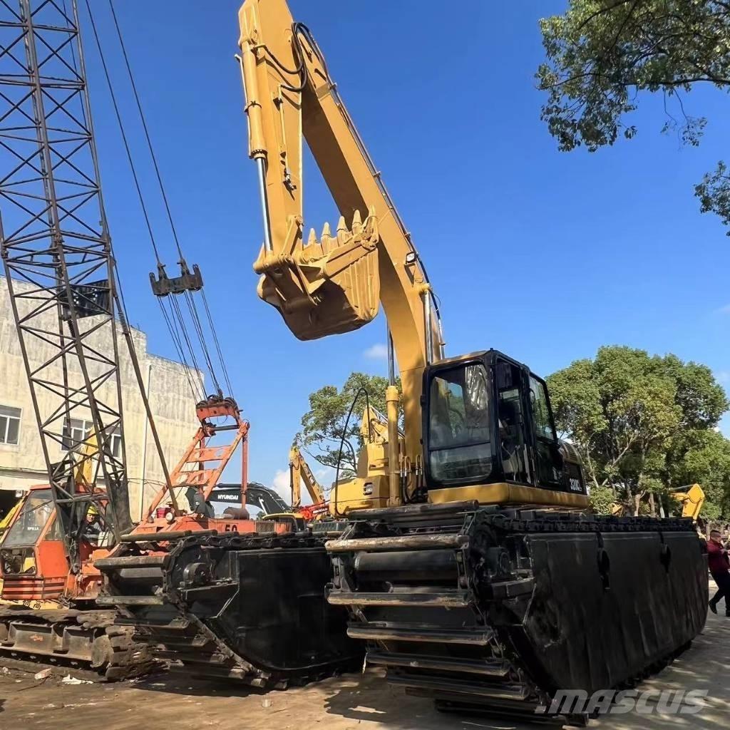 CAT 320 C 水陸兩用挖掘機