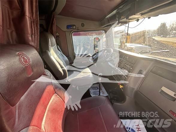 Kenworth T660 曳引機組件