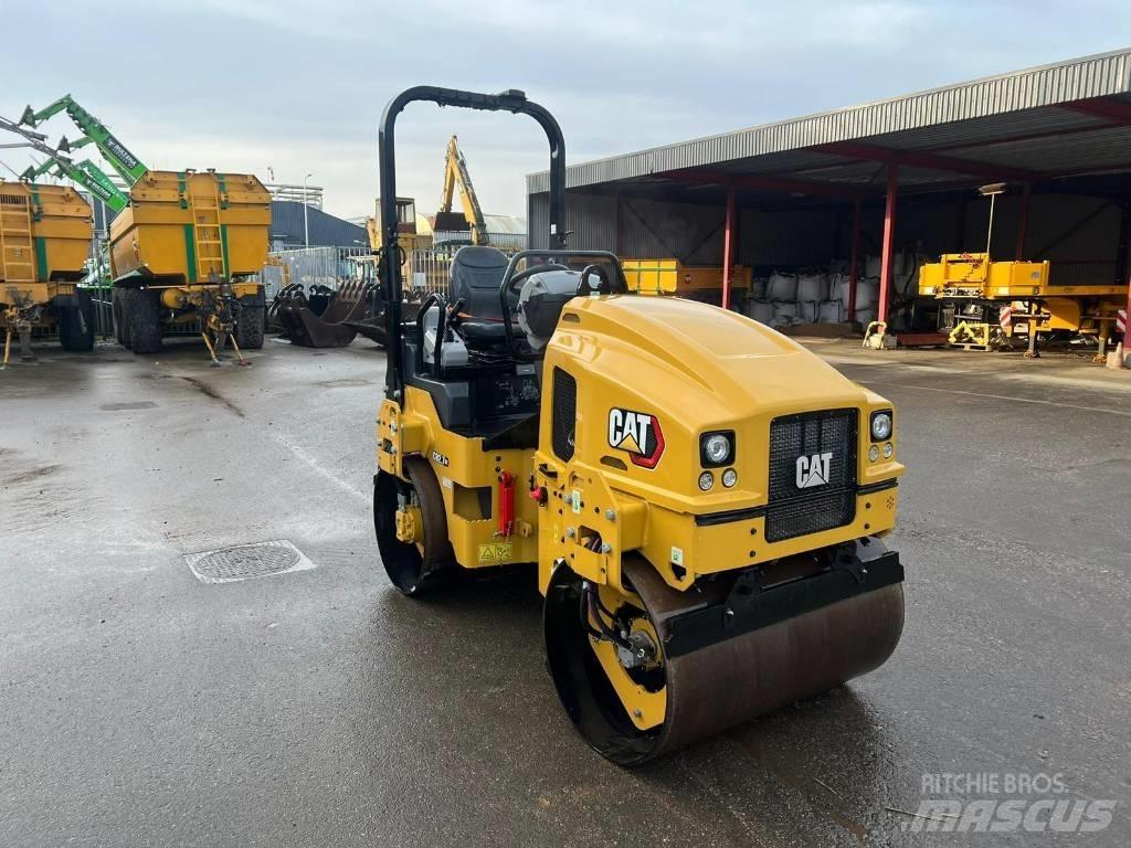 CAT CB 2.7GC 雙輪滾壓機