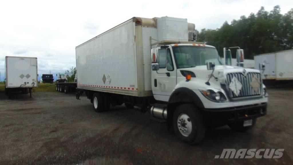 International 7600 貨箱式卡車