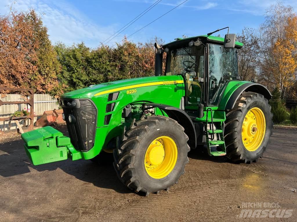 John Deere 8230 曳引機