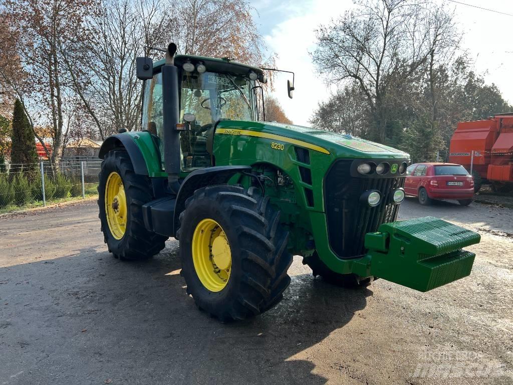 John Deere 8230 曳引機