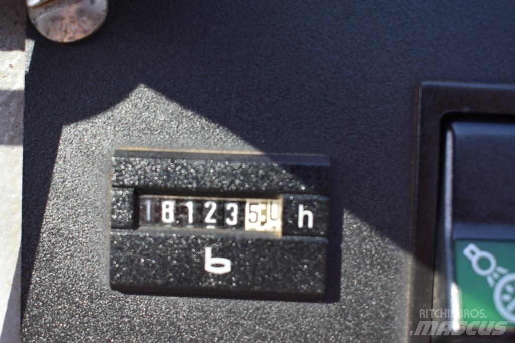 Liebherr LTR 1100 履帶式起重機