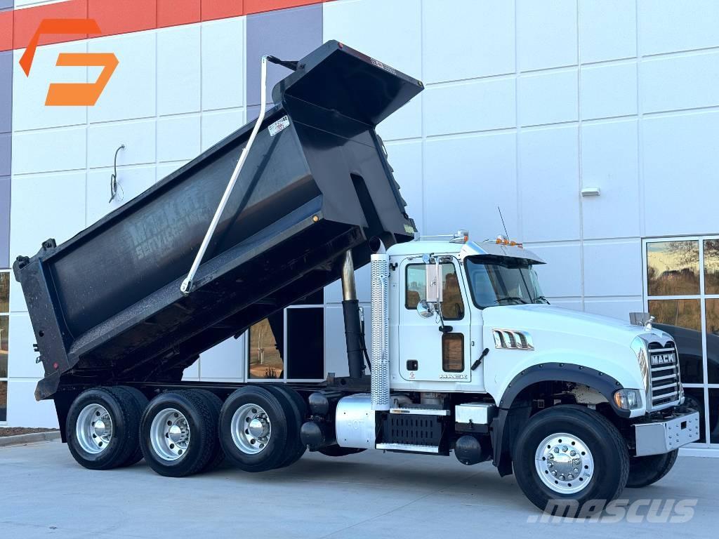 Mack GU713 傾卸式卡車