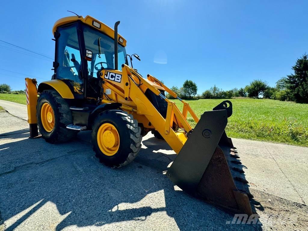 JCB 3CX 反鏟裝載機