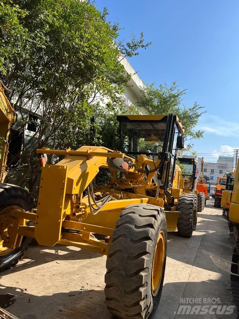 CAT 140K 平土機