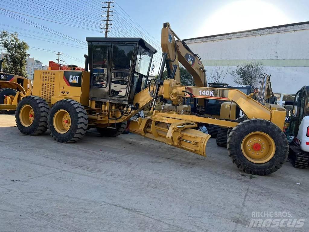 CAT 140K 平土機