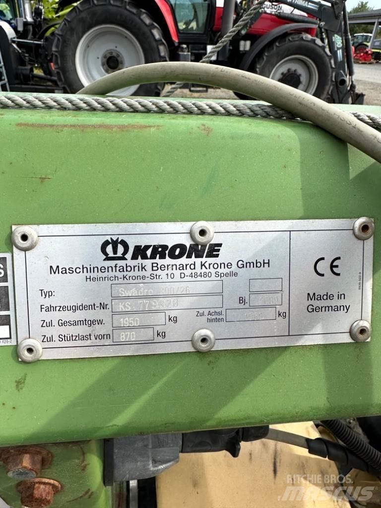 Krone Swadro 耙與翻草機