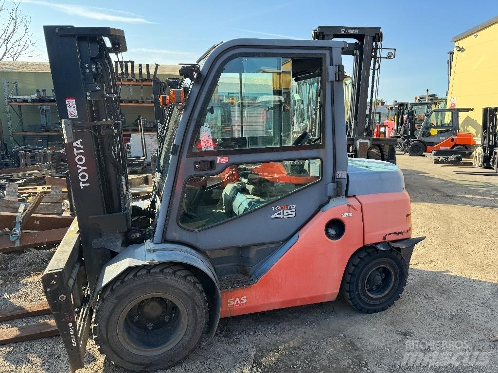Toyota 40-8FD40N 柴油卡車