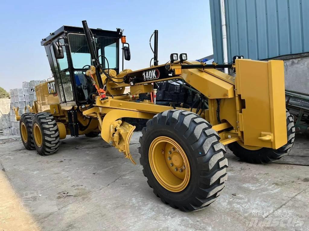 CAT 140K 平土機