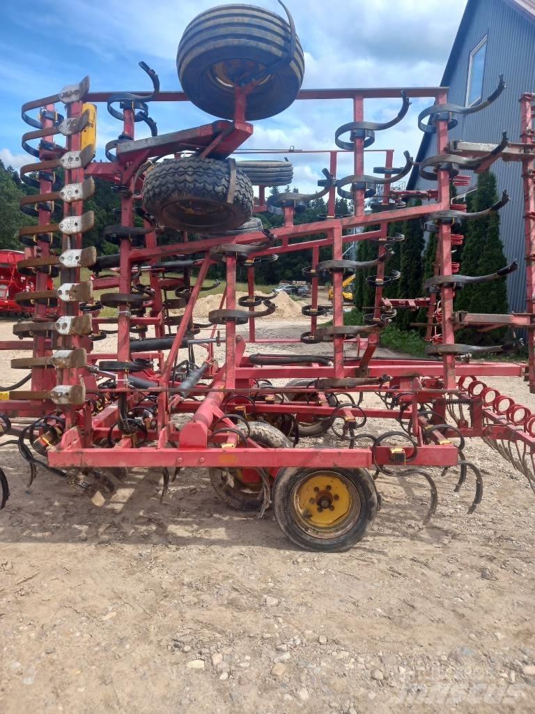 Väderstad NZ 600 中耕管理機