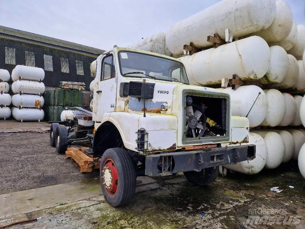 Volvo N10 6x6 商用底盤車