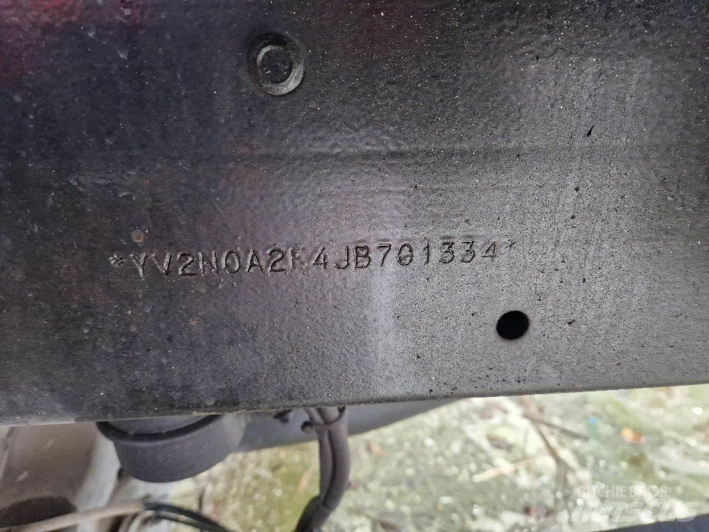 Volvo N10 6x6 商用底盤車