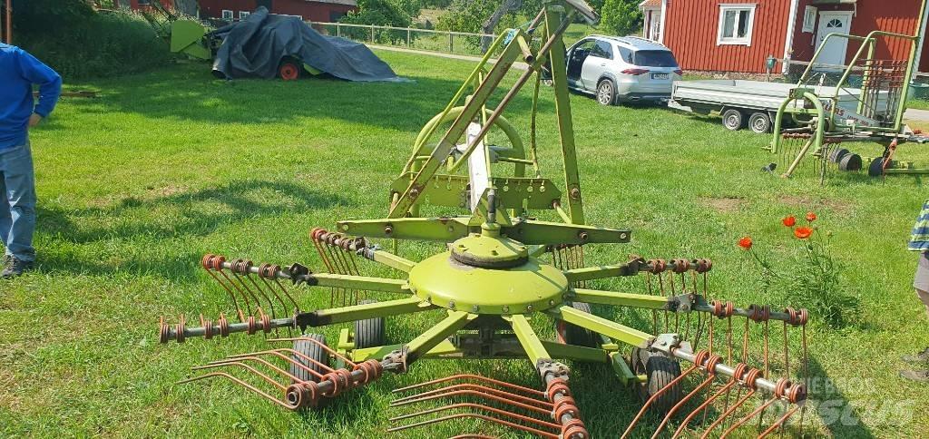 CLAAS WS 330S Kontur 堆草機