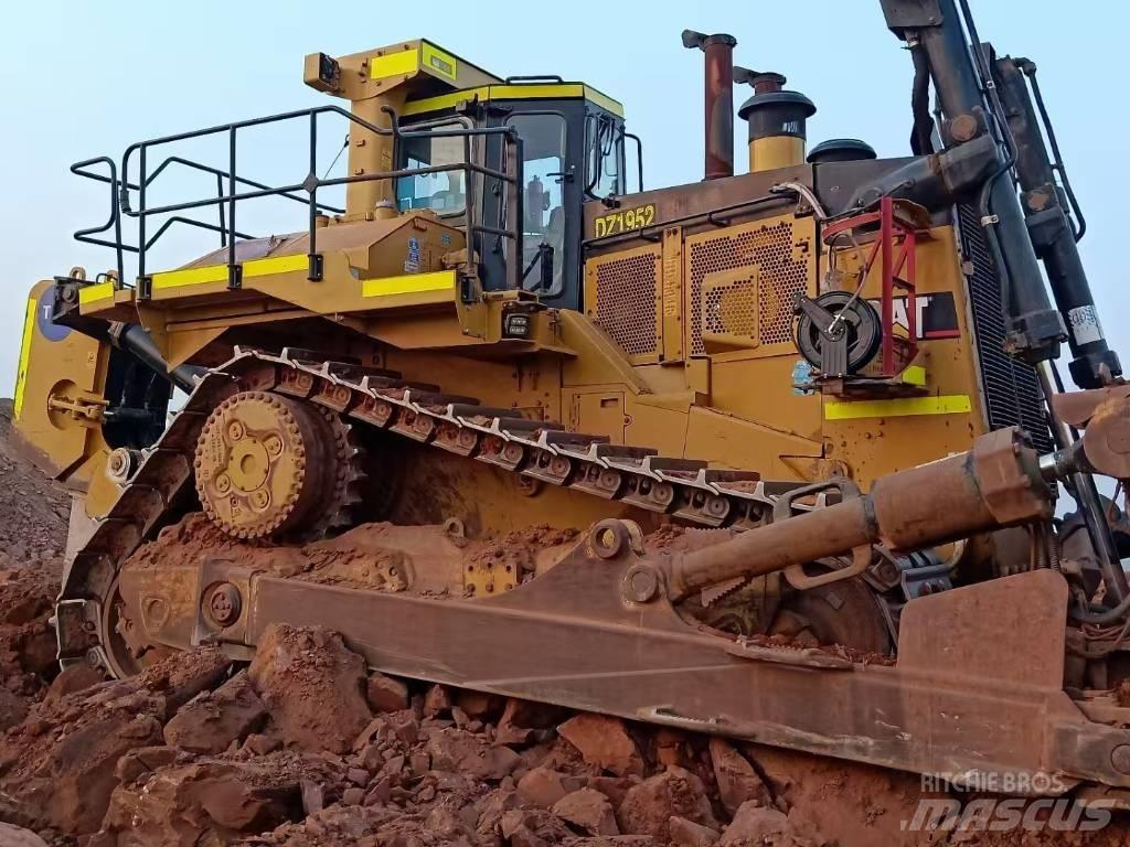 CAT D 11 R 履帶推土機