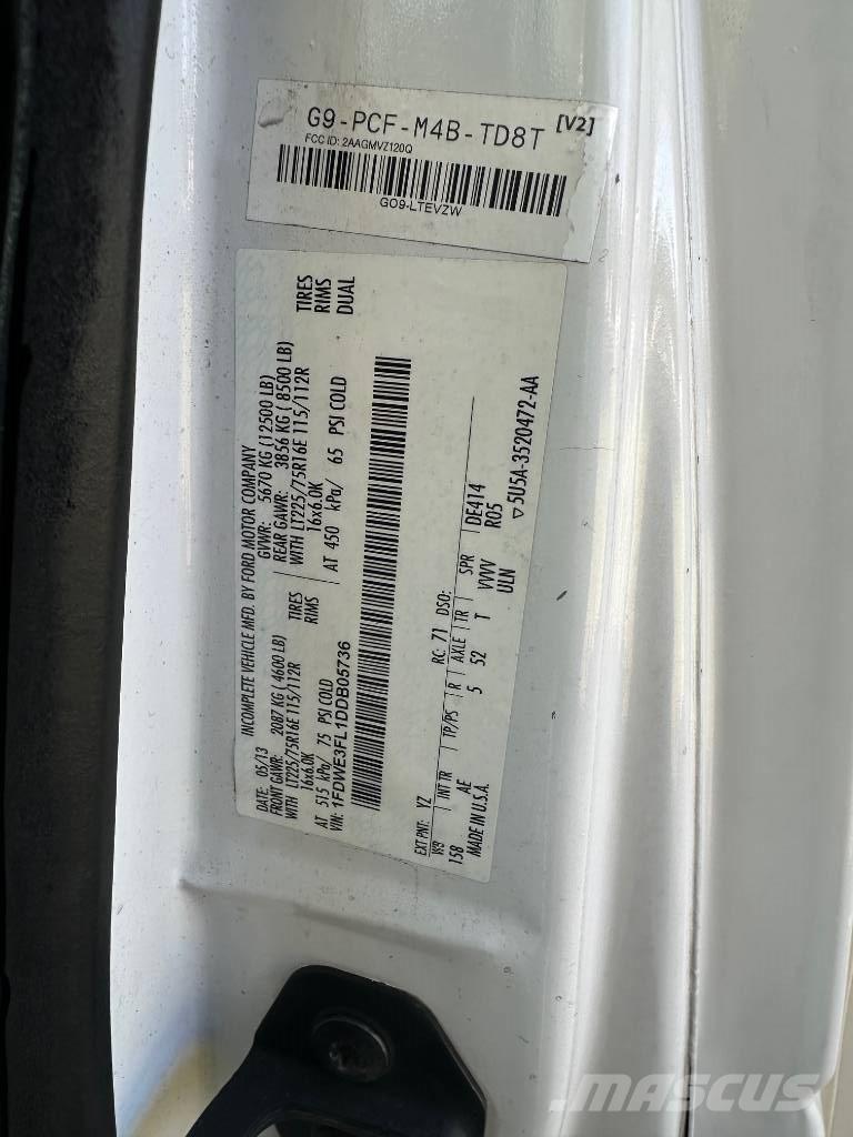 Ford e350 廂式貨物運輸車