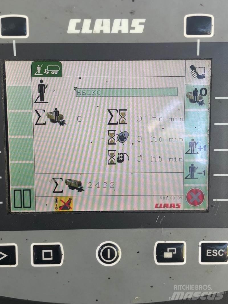 CLAAS Quantum 4700 自裝式拖車