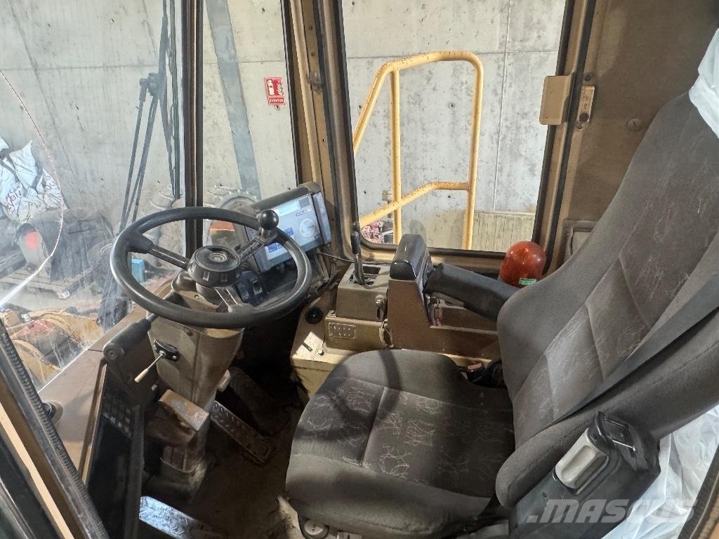CAT 966 F 輪胎式裝載機