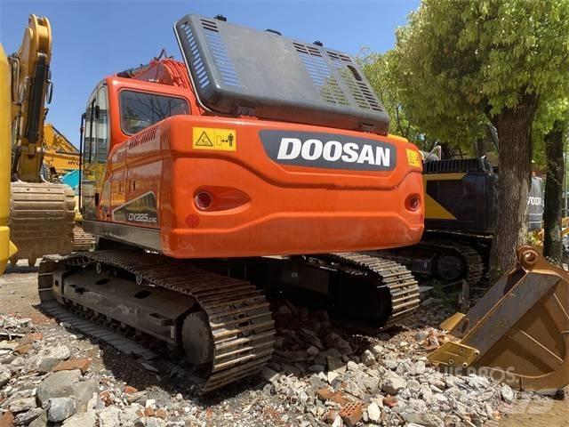 Doosan DX 225 LC 履帶式 挖土機/掘鑿機/挖掘機