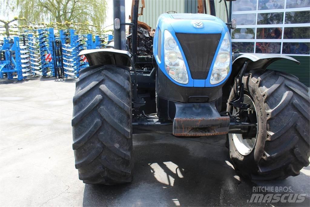 New Holland T7030 曳引機