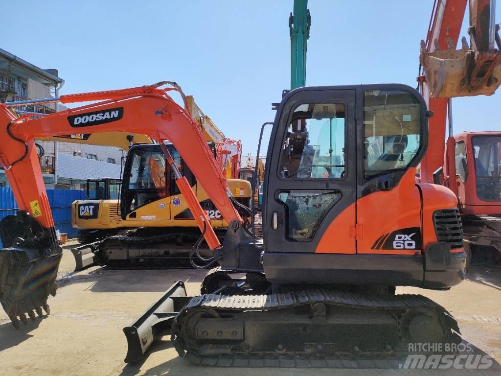 Doosan DX 60 履帶式 挖土機/掘鑿機/挖掘機