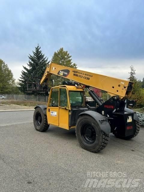 CAT TL 943 伸縮臂操作車