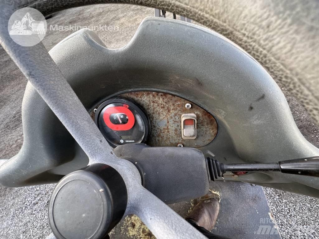 Neuson 1001 側卸礦車