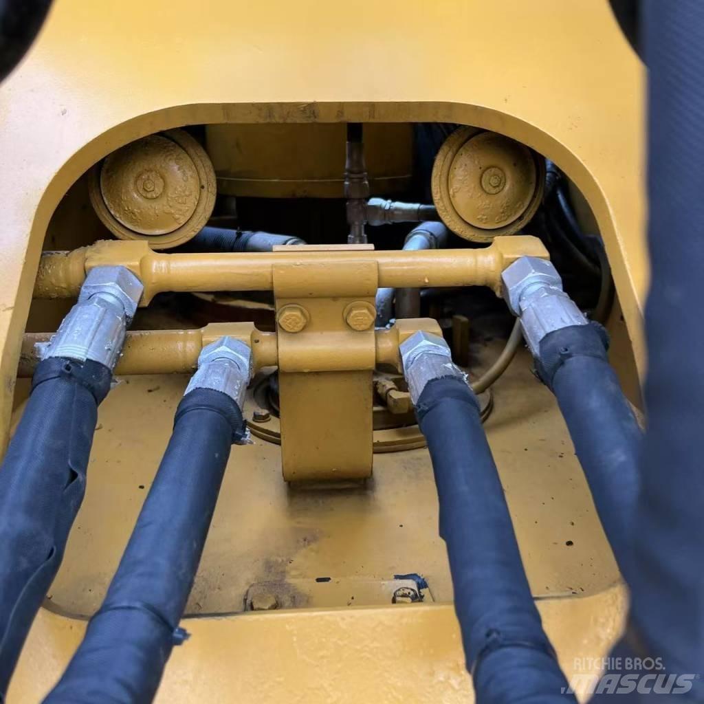 CAT 320D2 中型挖土機/掘鑿機/挖掘機 7t-12t