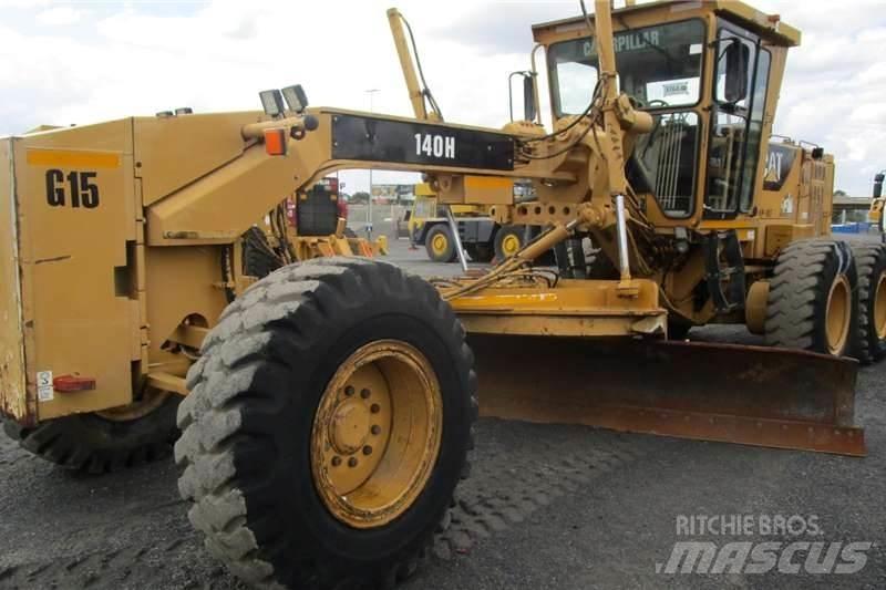 CAT 140H 平土機