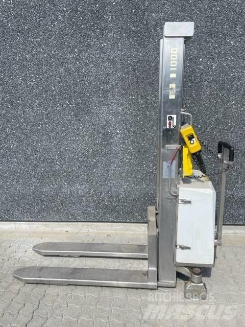 NH SB1000 行走控制式堆積機