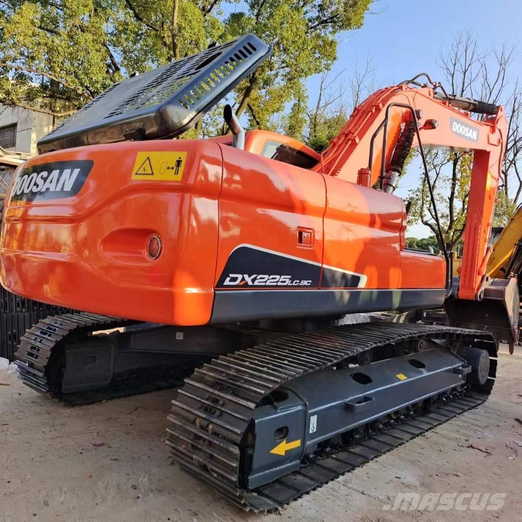 Doosan DX 225 LC 履帶式 挖土機/掘鑿機/挖掘機