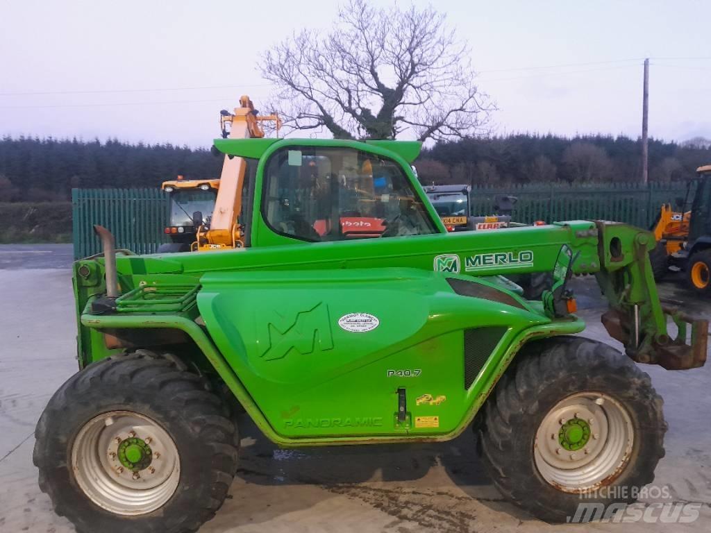 Merlo P 40.7 伸縮臂操作車